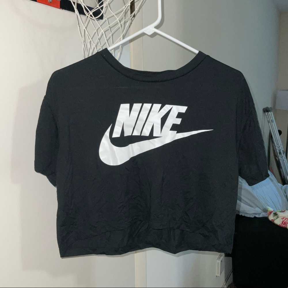 Nike crop tee